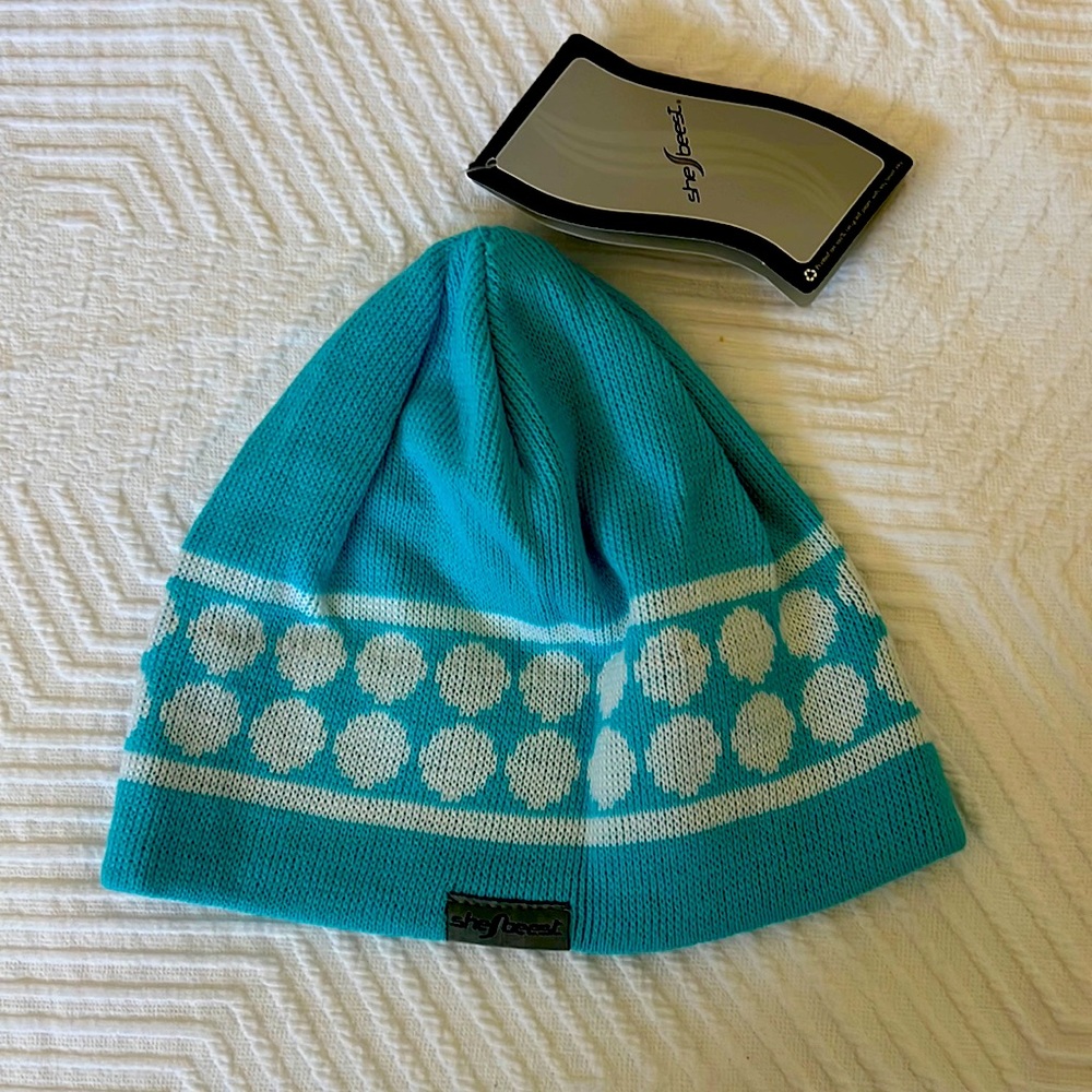 Shebeest knit hat